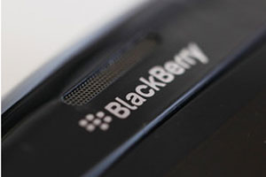 BlackBerry 9800 may steal iPhone 4′s thunder